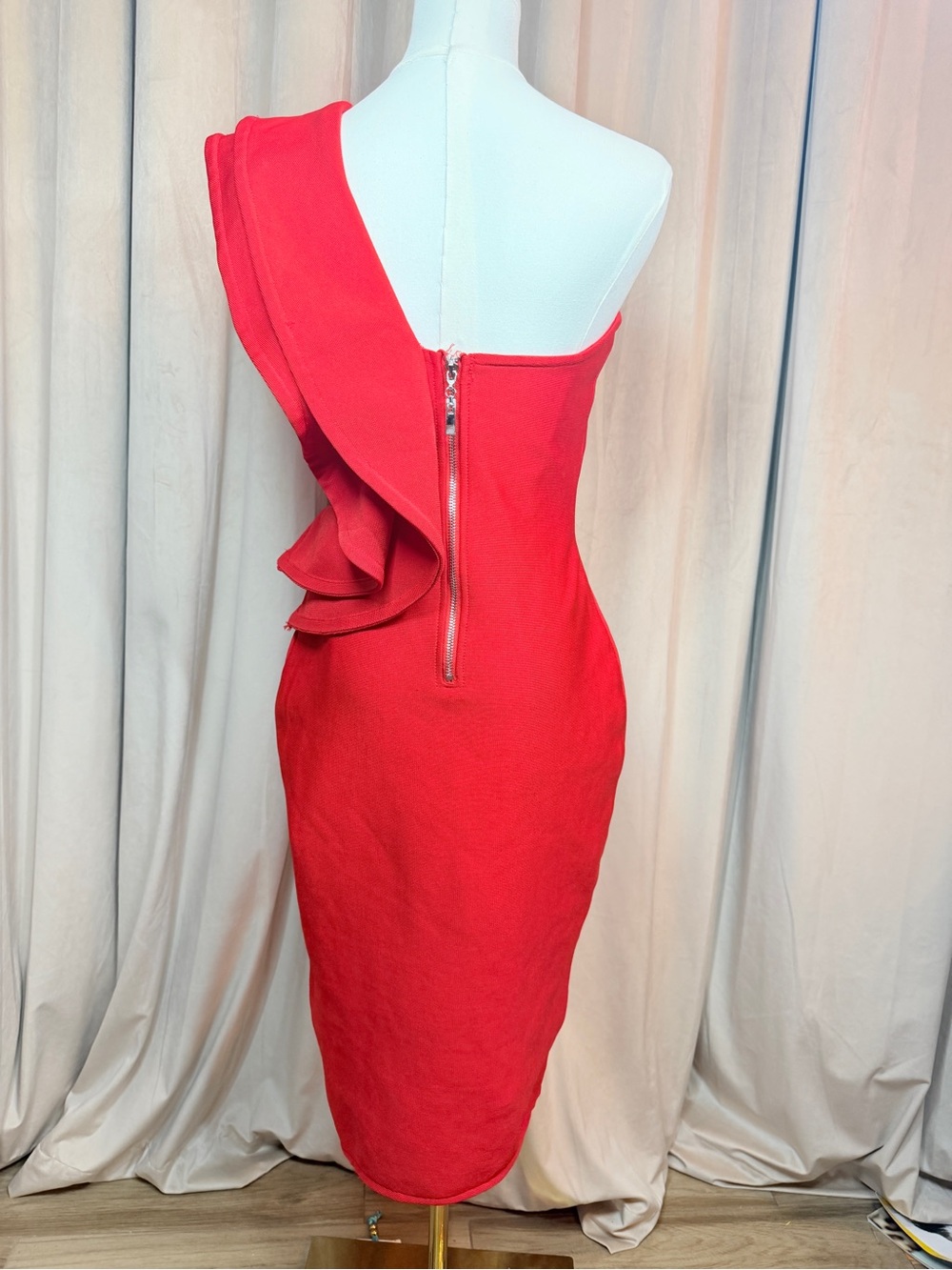 One-Shoulder Red Ruffle Midi Dress - Picture 2 of 7